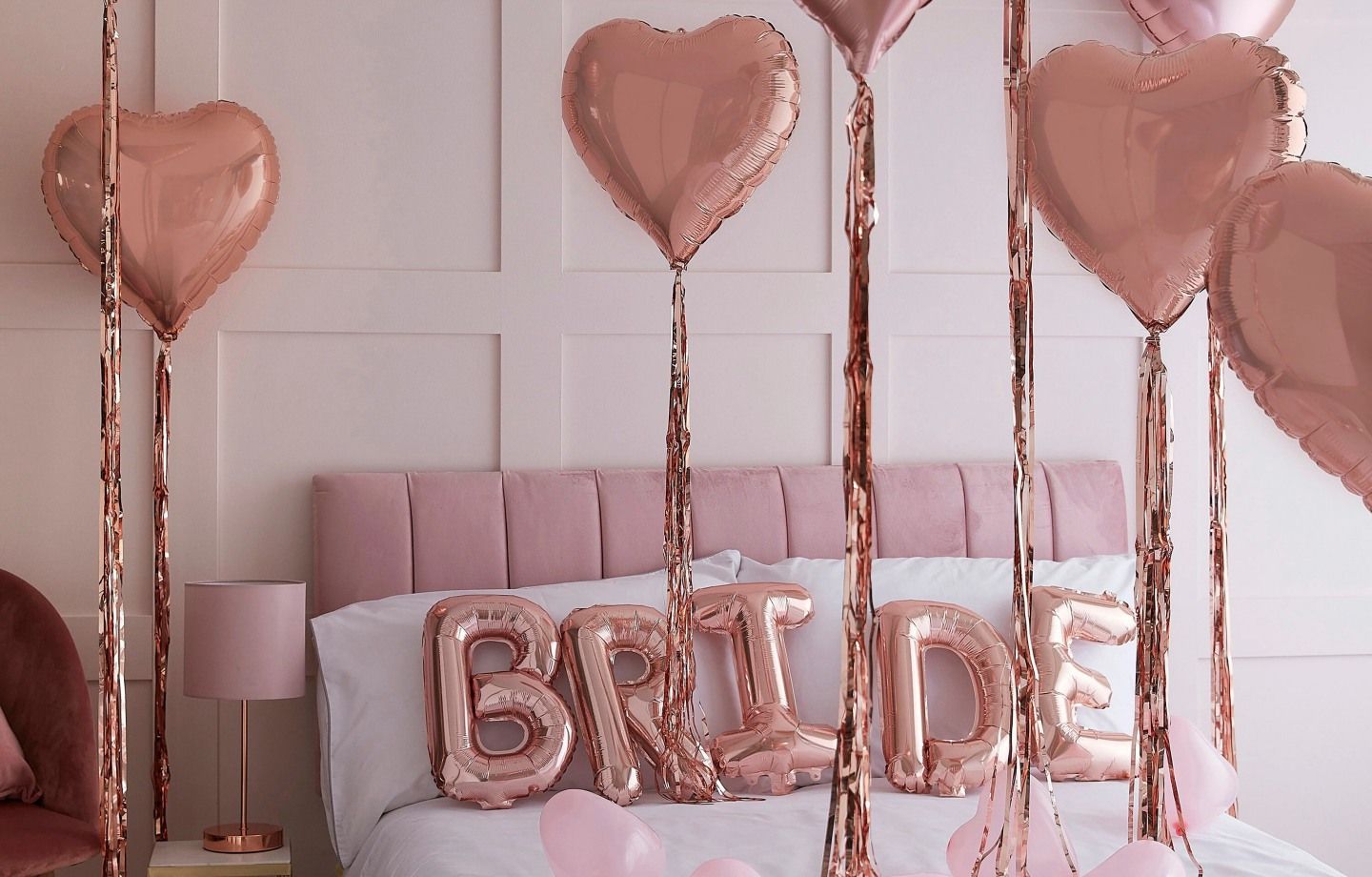 30+ Cách trang trí phòng cưới đẹp, lãng mạn cho đêm tân hôn