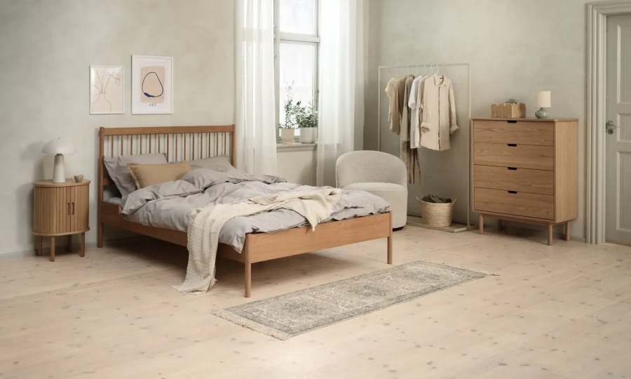  tủ kệ, bàn ăn từ gỗ sồi sáng màu trong New Arrival 2026
