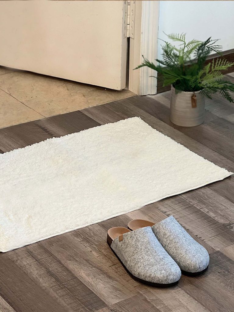 Thảm phòng tắm | KARLSTAD | polyester | màu tự nhiên | R70xD120cm