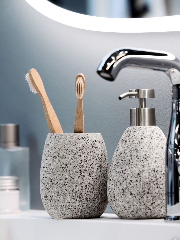 Cốc đựng bàn chải | LYCKSELE | gốm bán sứ | họa tiết terrazzo | Ø9xC11cm