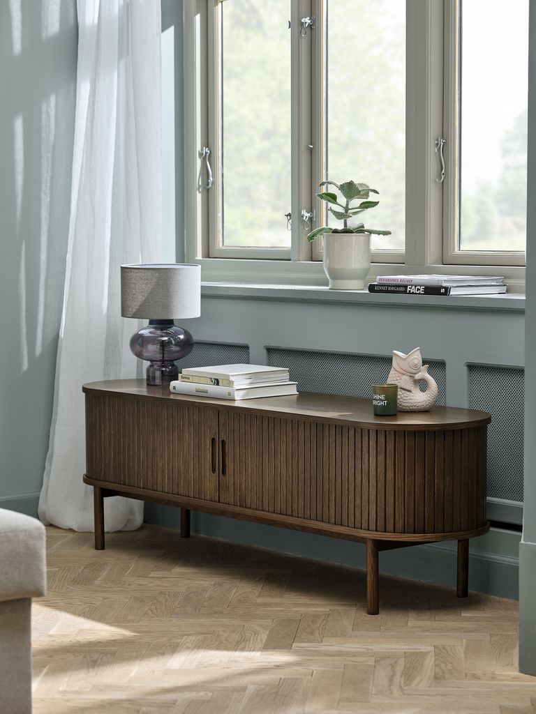 Kệ TV | LYNGVIG | gỗ công nghiệp | màu sồi đậm | R160xS40xC50cm