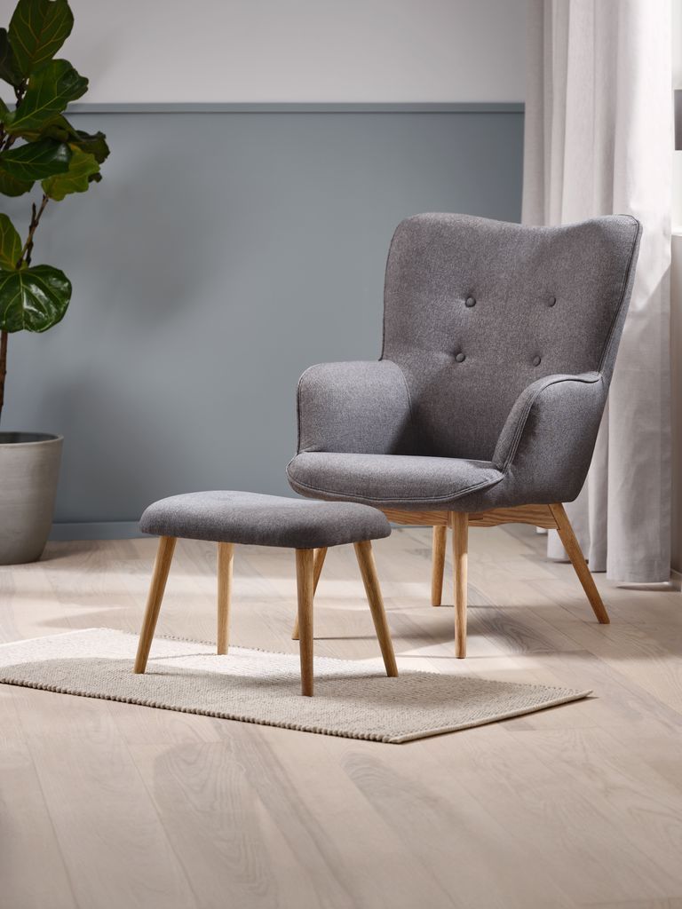 Ghế bành kèm đôn | SKALBORG | polyester/sồi | xám đậm | R72xS80xC99cm