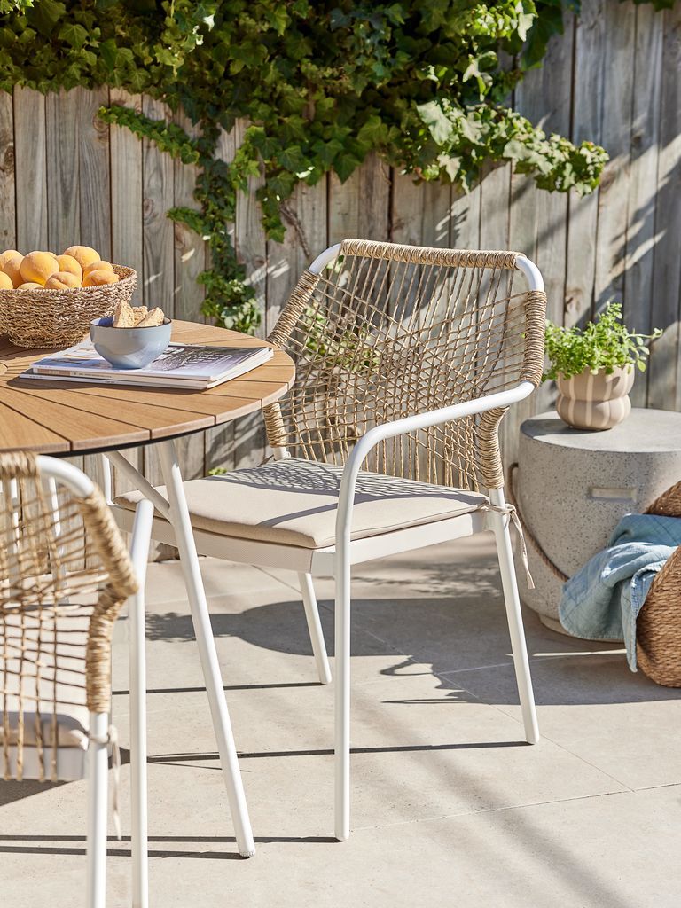 Ghế ngoài trời | FASTRUP | nhôm/polyester | trắng | R56xS60xC85cm