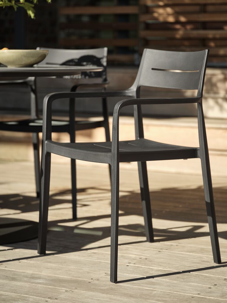 Ghế ngoài trời | INGSTRUP | nhựa PP | đen | R56xS53xC82cm