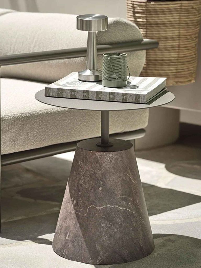 Bàn góc | DALRIPA | thép/xi măng | màu cát đậm | Ø45xC50cm