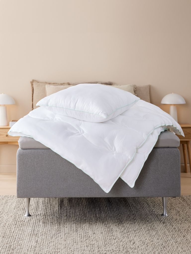 Ruột chăn polyester | RINGSTIND | trắng | R200xD220cm | 3090gr