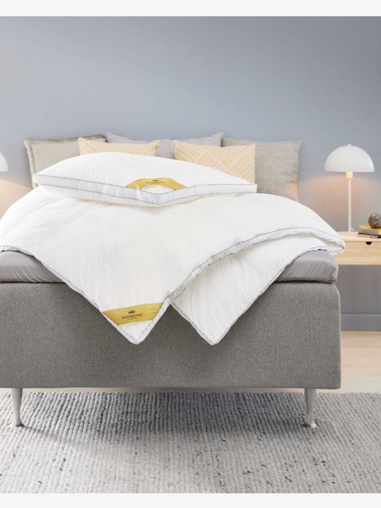 Ruột gối polyester | BEERENBERG | trắng | R50xD70cm | 550gr