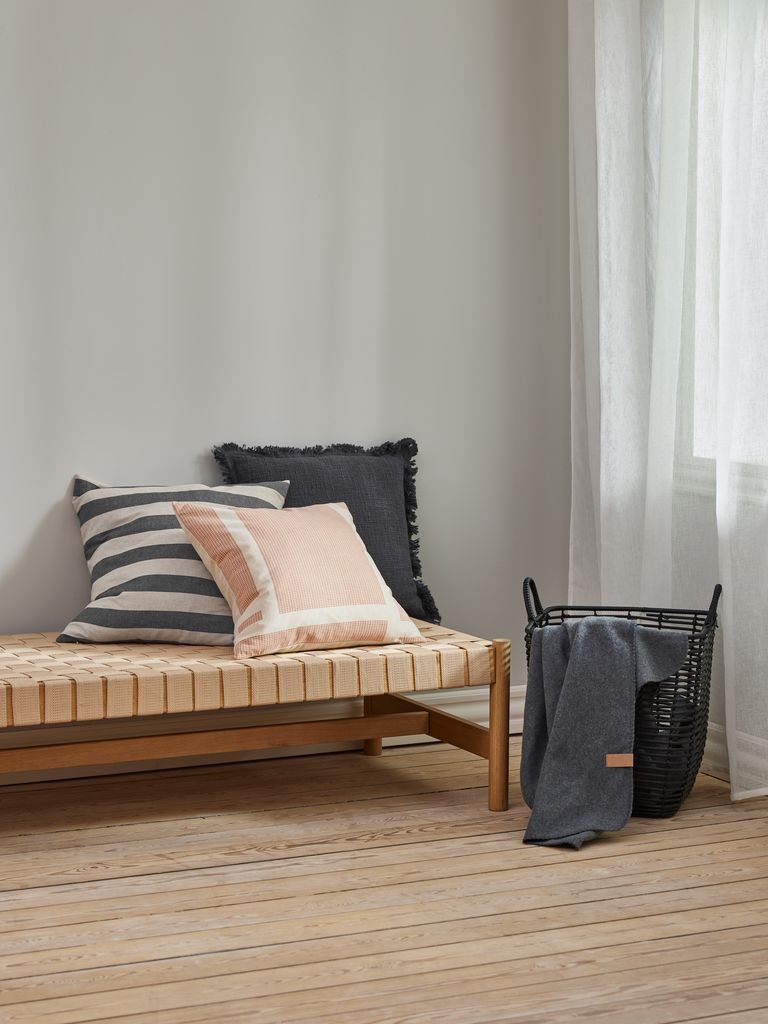 Chăn sofa | DAGLILJE | polyester | xám đậm | R130xD170cm