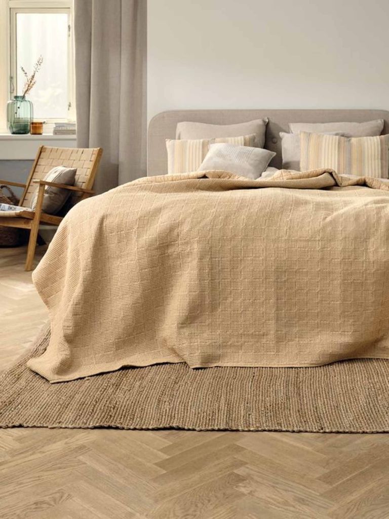 Chăn chần | MARGERITT | polyester | màu latte | R220xD240cm
