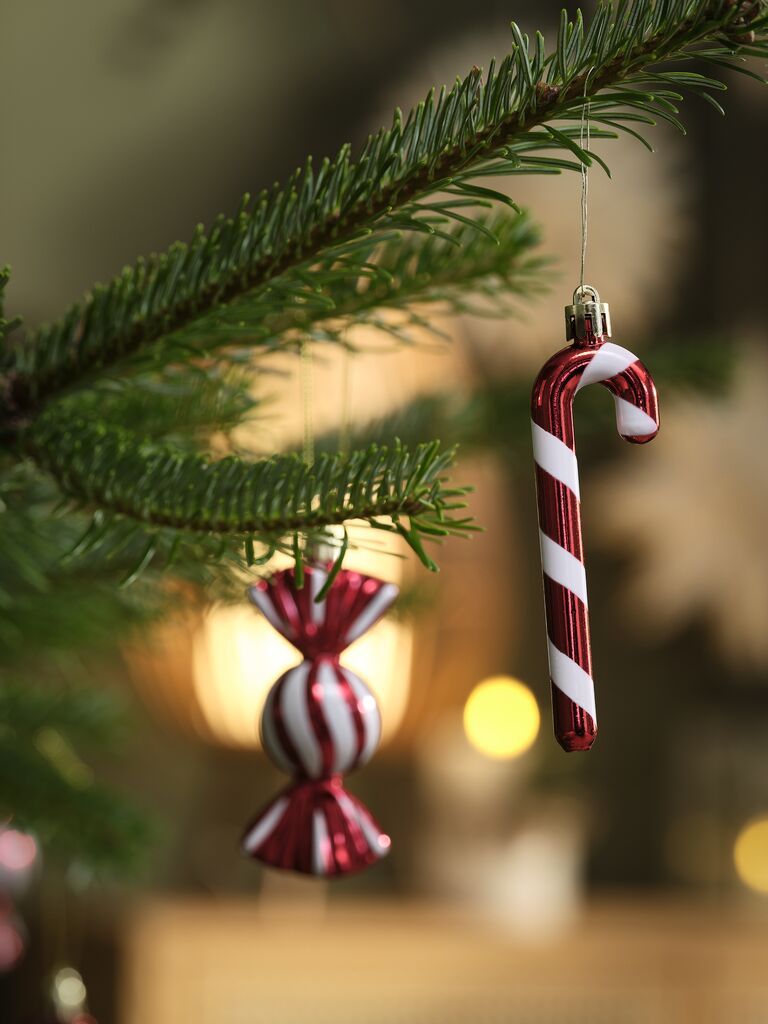 Bộ 4 phụ kiện trang trí giáng sinh | KVASIR | Nhựa PS | đỏ/trắng | R3xC10cm