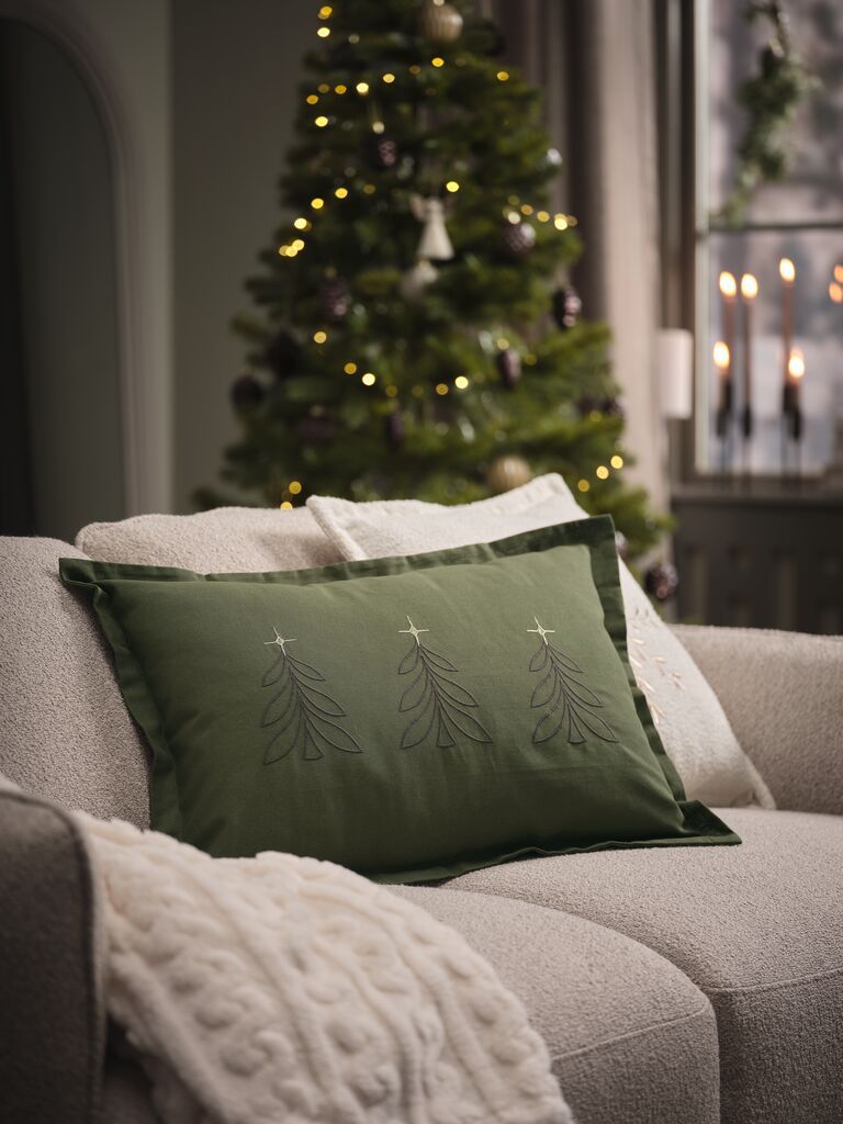 Vỏ gối trang trí | ELDE | cotton | xanh lá | R40xD60cm