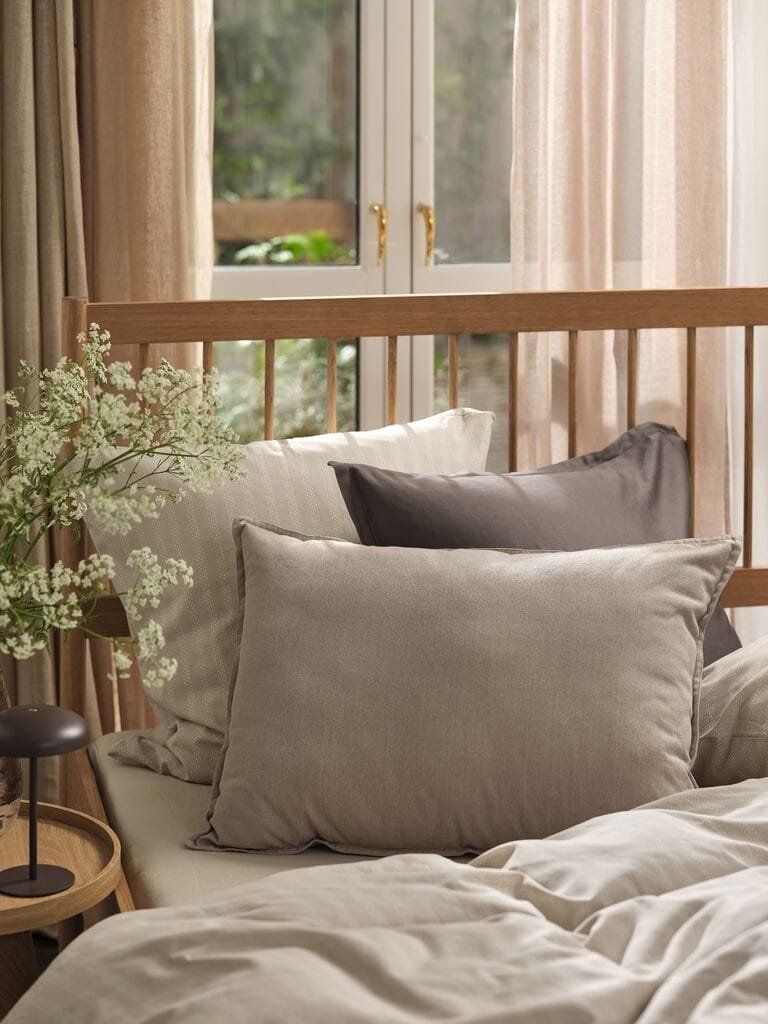 Gối tựa lưng | SANDSIV | polyester | m&agrave;u c&aacute;t | R50xD70cm