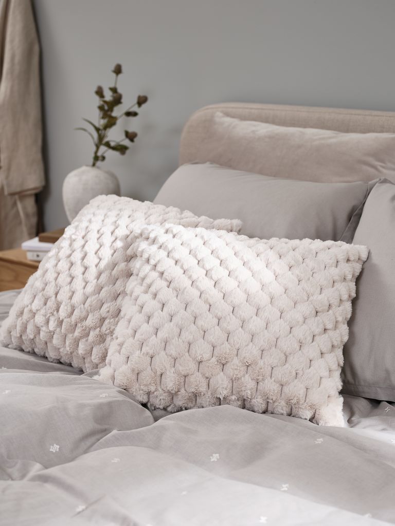 Gối trang trí | HVIDBLOMME | polyester | be | R45xD45cm