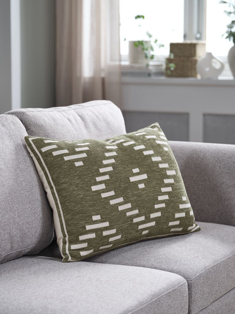 Gối trang trí | KROKUS | cotton | xanh lá/be | R40xD60cm