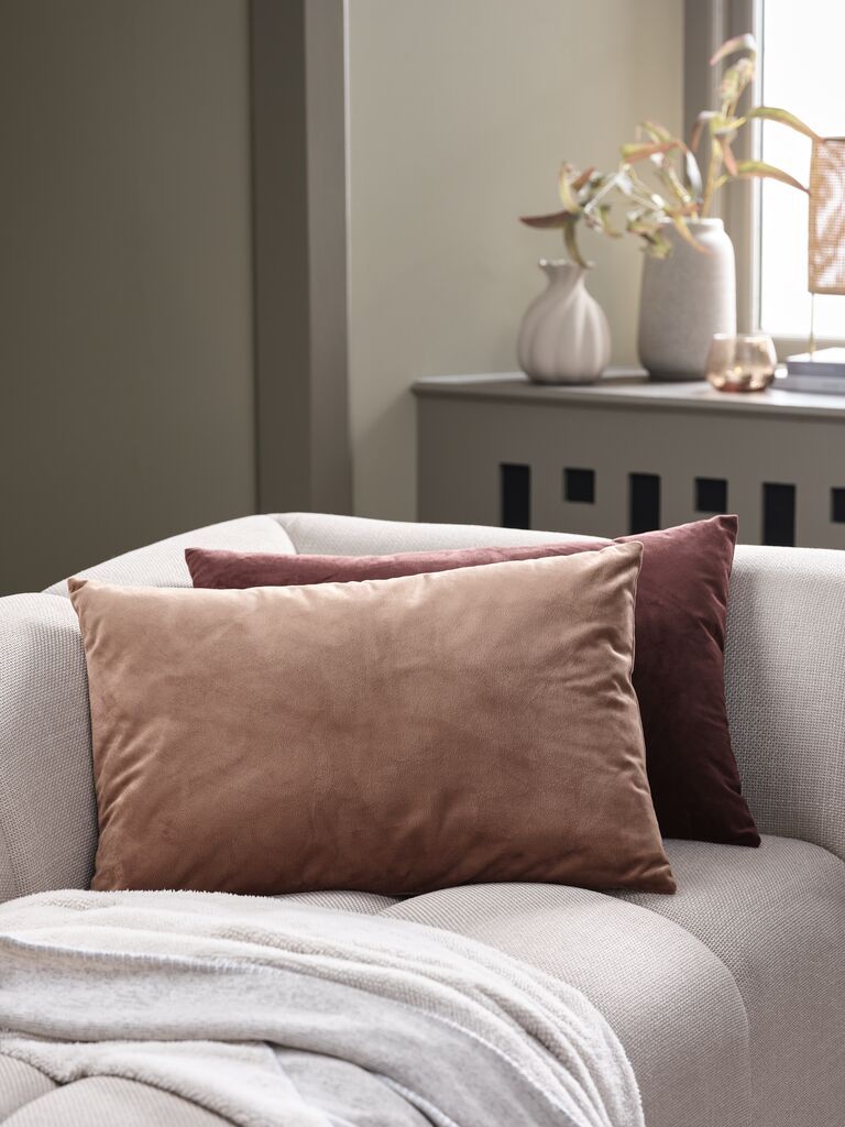 Vỏ gối trang trí | ERTEVIKKE | polyester | nâu nhạt | R40xD60cm