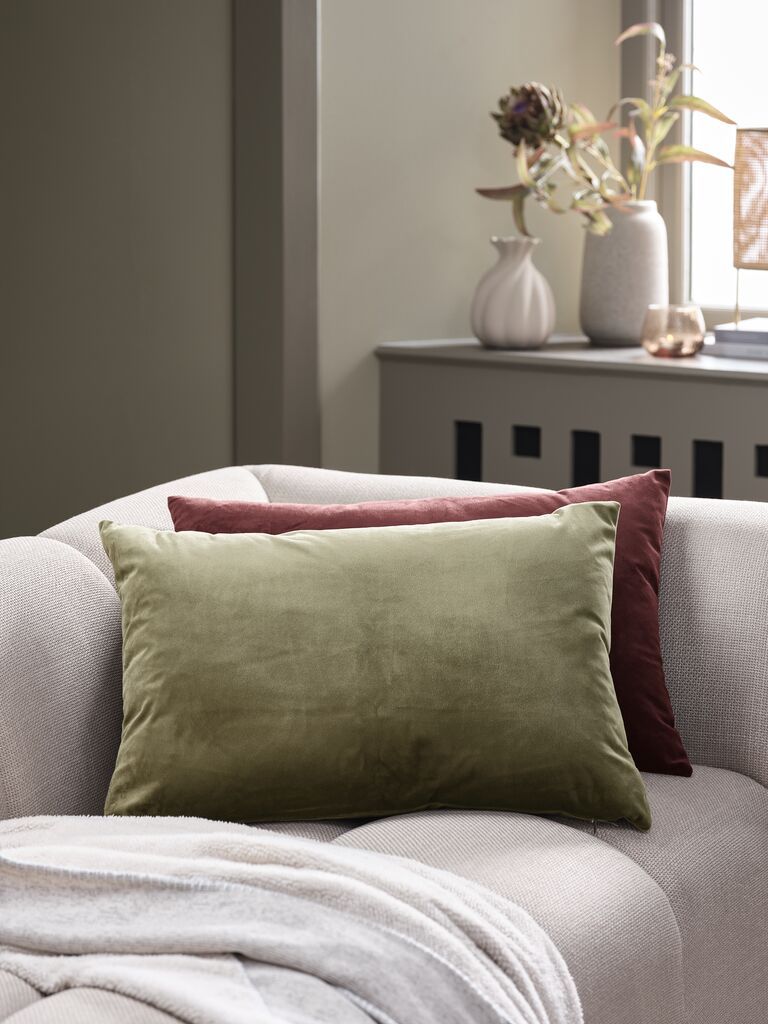 Vỏ gối trang trí | ERTEVIKKE | polyester | xanh olive đậm | R40xD60cm