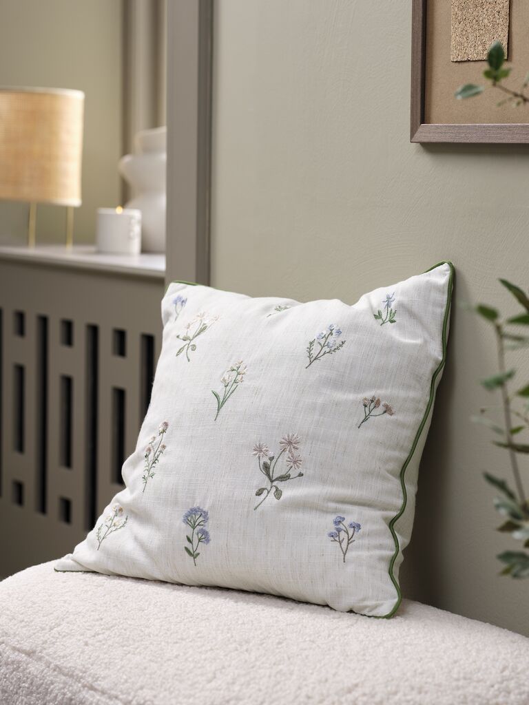Gối trang trí | VALERIANA | polyester/linen | be | R45xD45cm