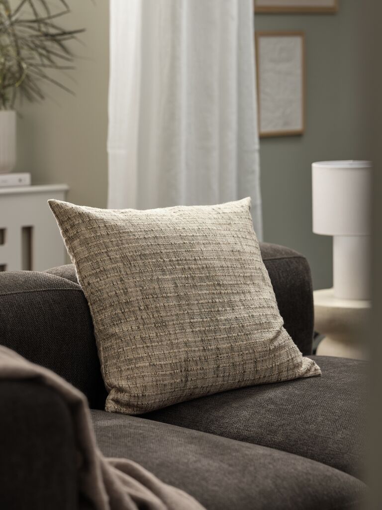 Vỏ gối trang tr&iacute; | KRIMLIND | polyester | xanh l&aacute; đậm/tự nhi&ecirc;n | R50xD50cm