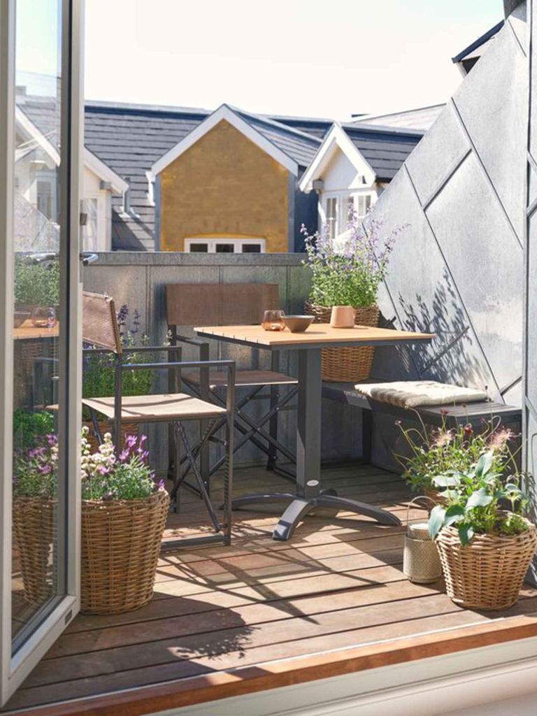 Bộ b&agrave;n ghế bistro | HOBRO/NAGELSTI | m&agrave;u tự nhi&ecirc;n/đen | R70xD70xC73cm/R45xS47xC90cm