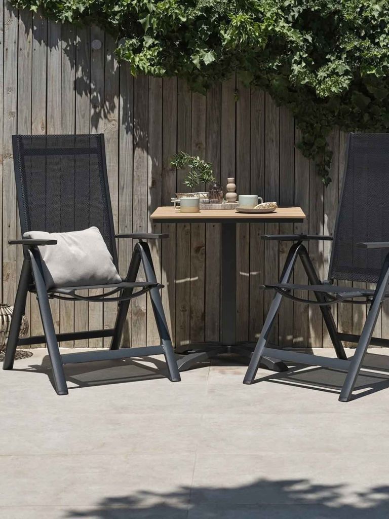 Bộ b&agrave;n ghế bistro | HOBRO/LOMMA | m&agrave;u tự nhi&ecirc;n/đen | R70xD70xC73cm/R57xS70xC109cm