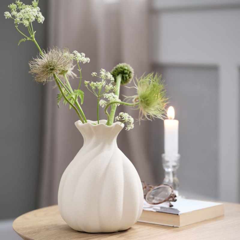 Lọ hoa GUNNI chất liệu gốm, màu trắng tinh giản
